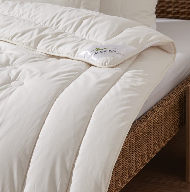 Traumschlaf Merino Zirbendecke warm, Füllung: 100% Schurwolle mit Zirbenholzspänen